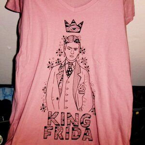 FRIDA KAHLO KING 2010 S WOMAN TEE - mexico city artist painter activist lgbtq